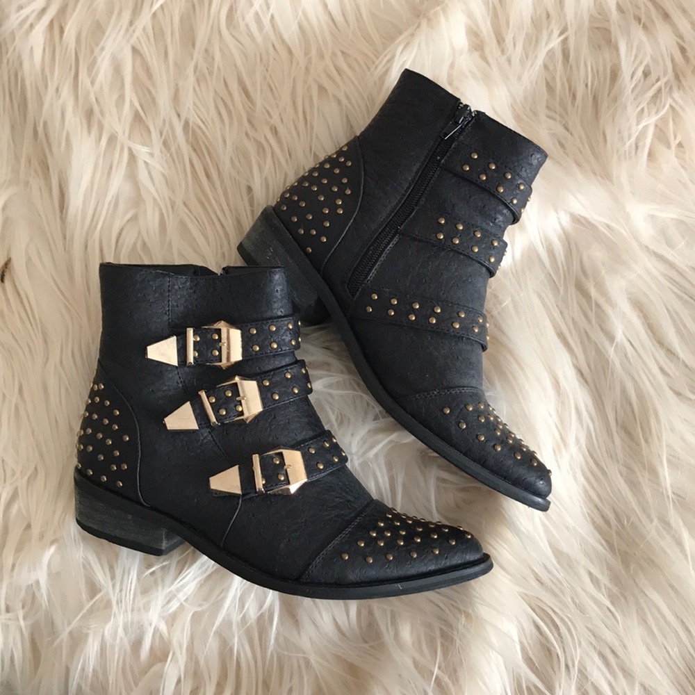 Black boots